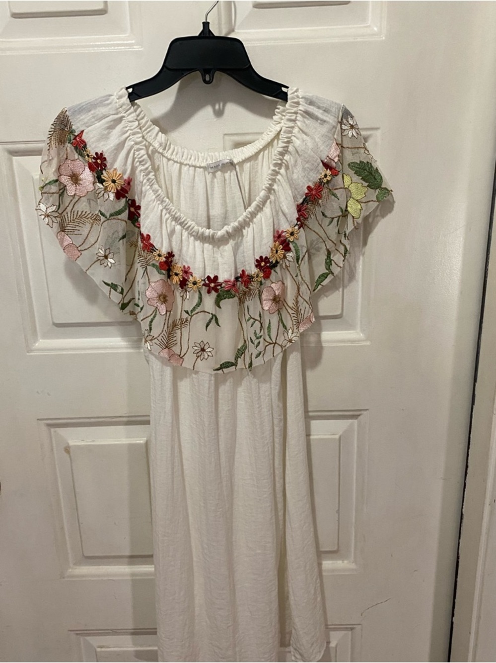 Shyloh Embroidered Off-Shoulder White Maxi Dress Ruffled Neckline Boho Style